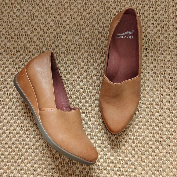 Dansko Shoes - Dansko Kiri Luggage Brown Leather Slip On Flat Wedge Shoes EU 39 US 8.5-9